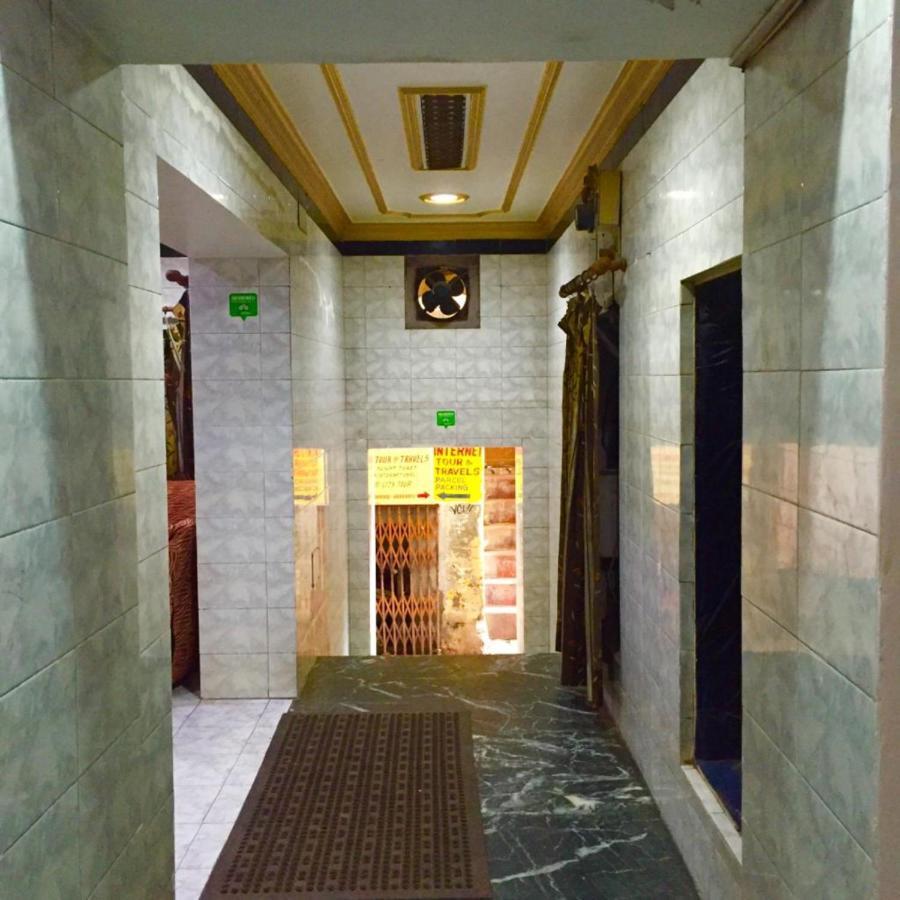 Grg Shanti Guest House فاراناسي المظهر الخارجي الصورة