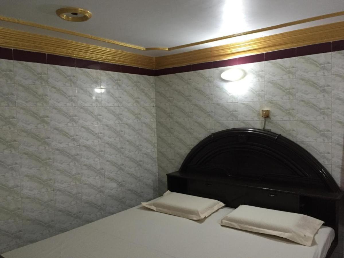 Grg Shanti Guest House فاراناسي المظهر الخارجي الصورة